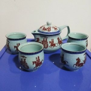 Tea set fine China w/filter included